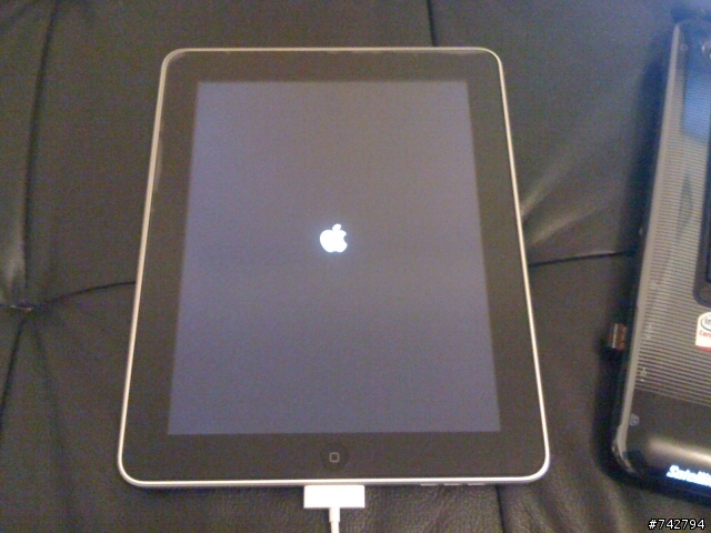 iPad入門版 + gecko guard anti-glare films 開箱