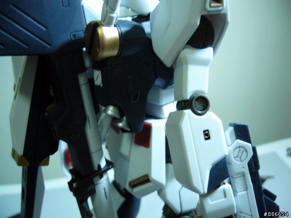 [分享] HGUC NU鋼彈半素組作品!!