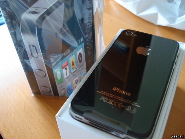 UK Unlock Iphone 4 - 16G & 32G 英國機無鎖板