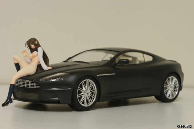 找了好久的 Aston Martin DBS