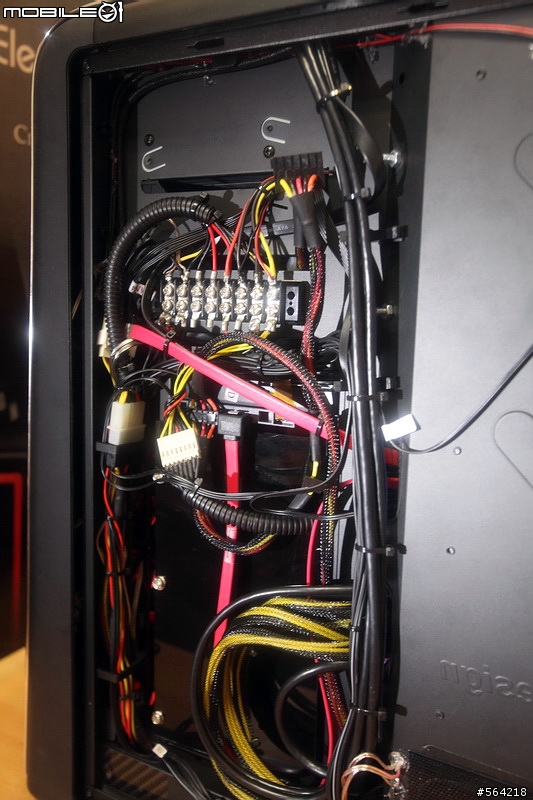 [改裝] MSI 客製炫光改裝機