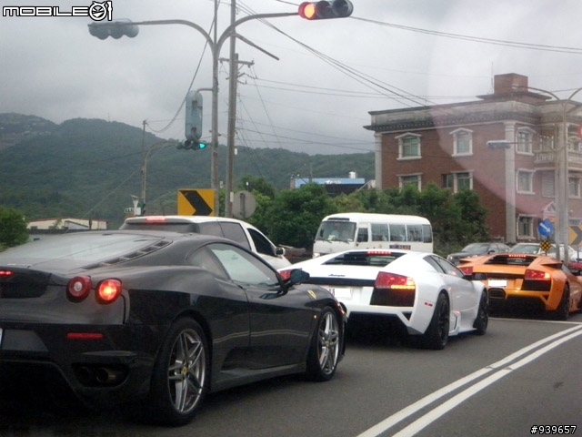 [分享]家人拍到的Lamborghini＆Ferrari
