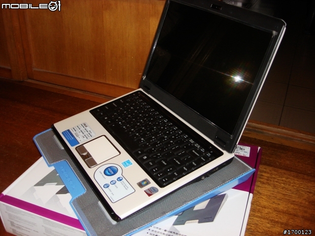 [開箱文]CoolMaster NotePal Color Infinite ∞ 筆電散熱器