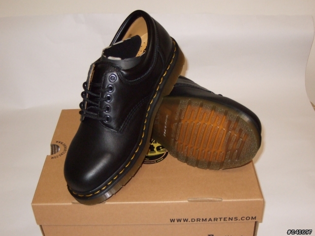【開箱】馬汀大夫Dr. Martens 8053 5 Eye Padded Collar Shoe