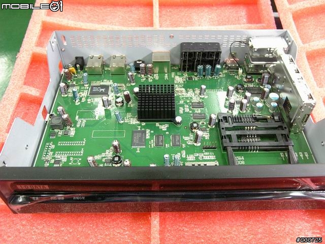 [開刀文]解剖 I.O DATA デジタルチユ ーナー  HVT-BCT300 及 東芝デジタルチユ ーナー  D-TR1