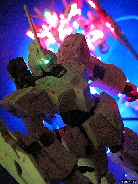 發光實驗作No.5 獨角獸毀滅模式 [HGUC] RX-0 Unicorn Gundam [destroy mode]