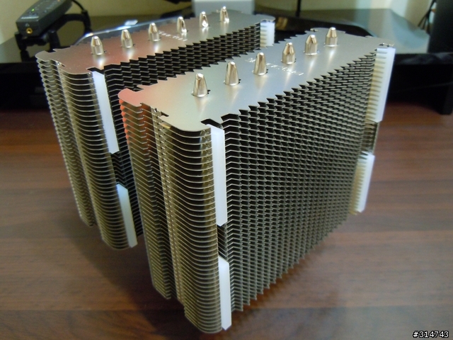 [開箱分享]貓頭鷹Noctua NH-D14塔式散熱器