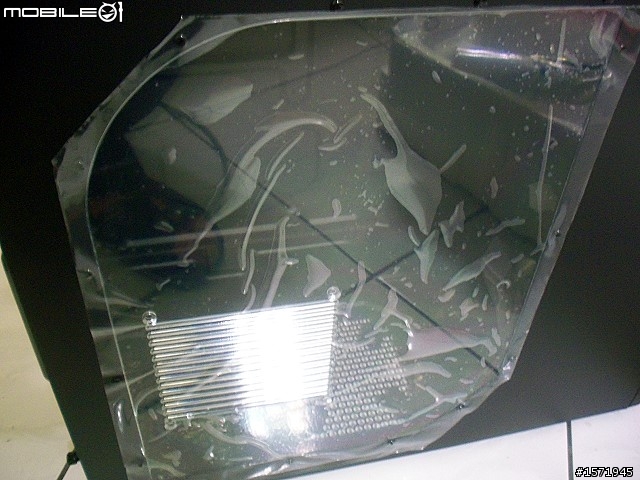 新手玩水冷... 圖文心得... 新增換機殼篇～