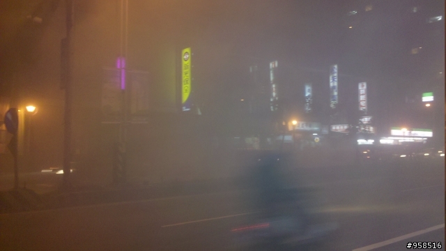 剛才散步完看到火燒車...