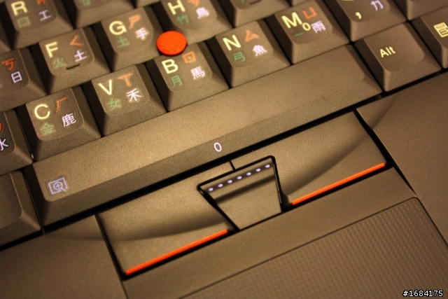 [開箱囉] LENOVO SL410 優秀血統,穩定好用!!