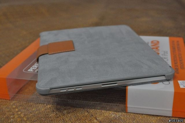 [分享]iPad保護套-Macally bookstand~