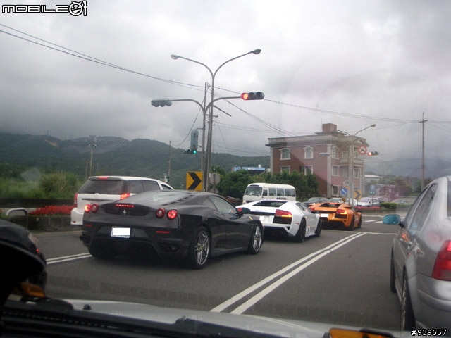 [分享]家人拍到的Lamborghini＆Ferrari