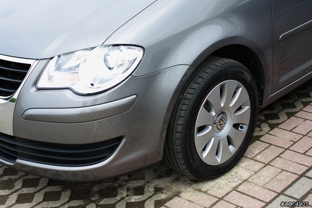 Touran 1.9 TDI  三月原廠出廠車 本月到港  第一章 馬上開箱