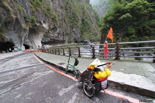 這一刻，在公路之巔擁抱‧幸福