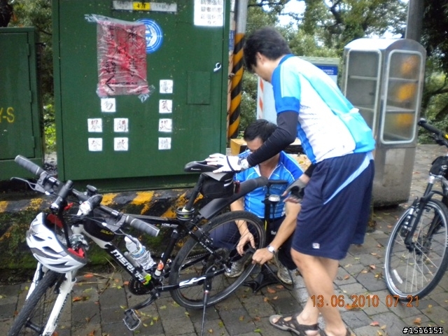 熱情?瘋狂?大雨上武嶺