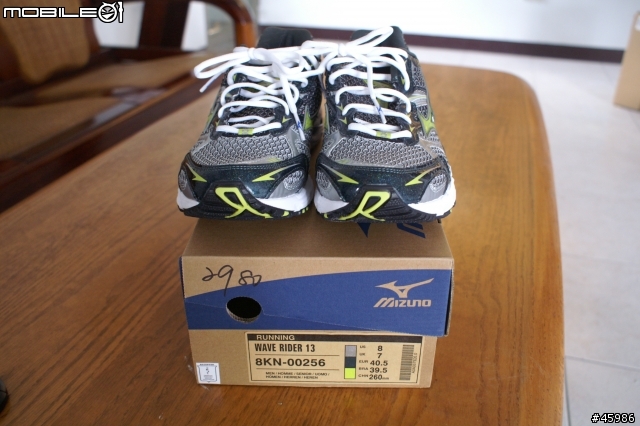 【非專業開箱】 2010年MIZUNO WAVE RIDER 13 慢跑鞋