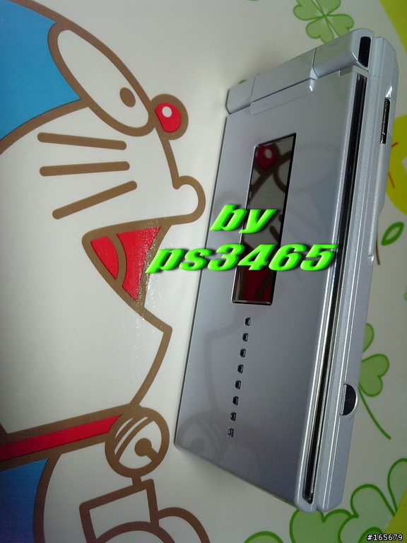 2010年夏季新機：docomo SH-07B銀色開箱圖