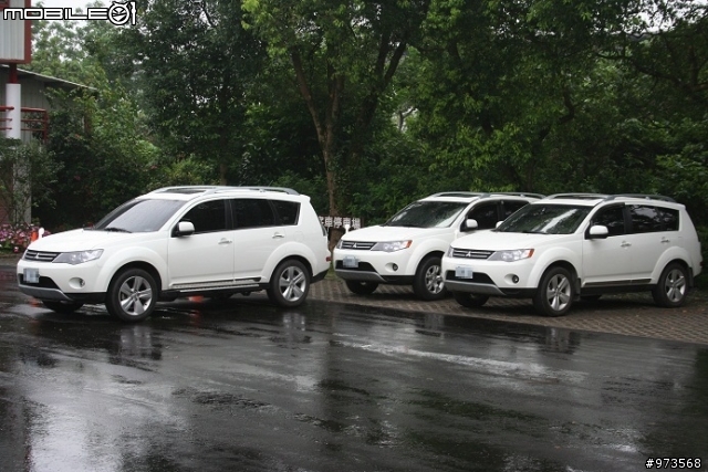 宜蘭巧遇LUXGEN的SUV