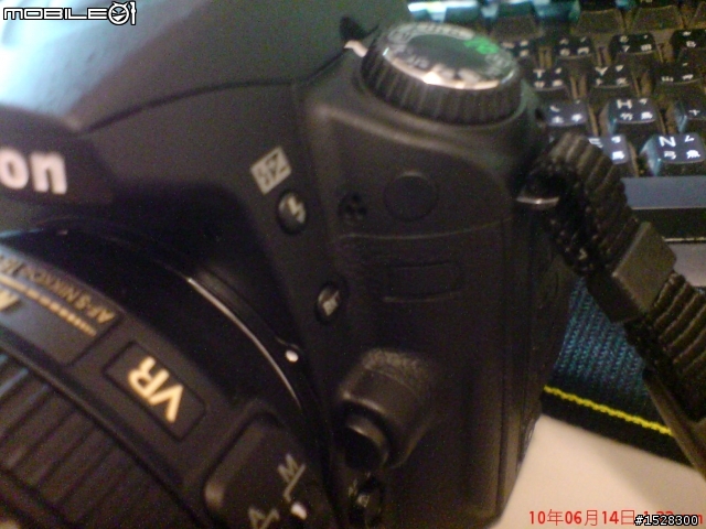D90字樣
