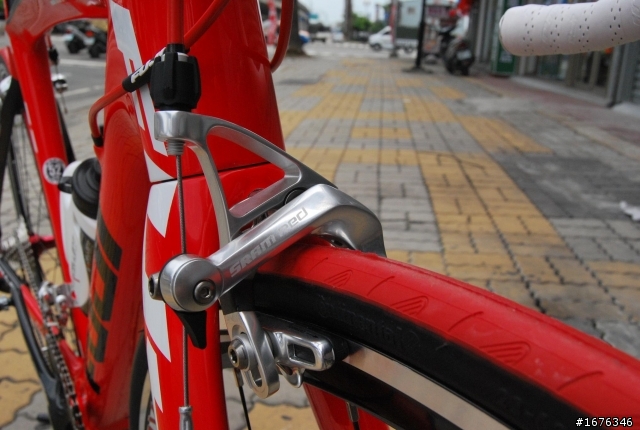 [開箱文 ]  公路車新手 入手  FUJI  SST 3.0