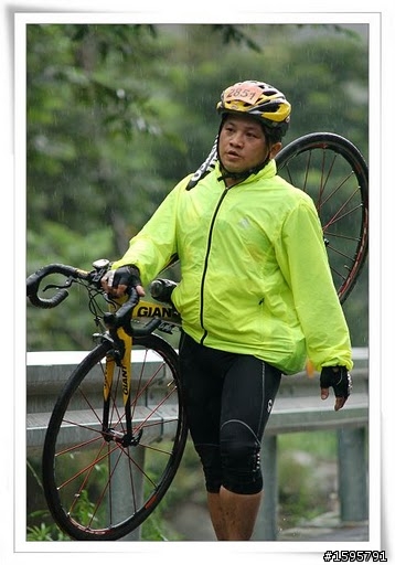 大雨中的騎車(613鹿場賽事的見識與感動)