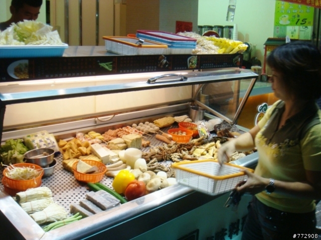 [美食報導] 很不一樣的滷味料理 - 百華味