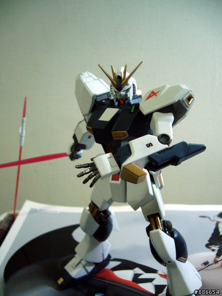 [分享] HGUC NU鋼彈半素組作品!!