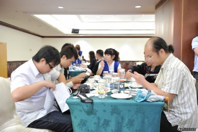 [三傲群雄耀安卓 星啟2.2漾風潮]S i9000 台中體驗