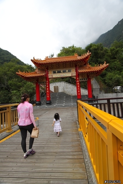 這一刻，在公路之巔擁抱‧幸福