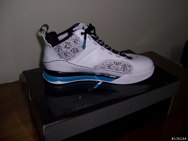 不負責又不專業的球鞋分享~Jordan Cp3.III  圖多~傷眼