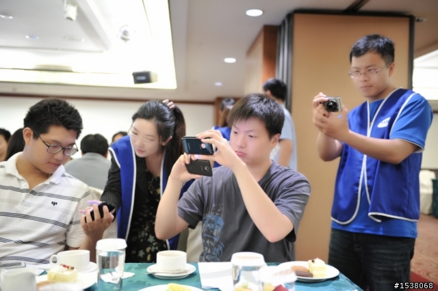[三傲群雄耀安卓 星啟2.2漾風潮]S i9000 台中體驗