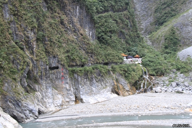 這一刻，在公路之巔擁抱‧幸福