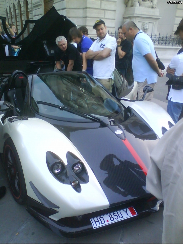 Zonda趴~哪來這麼多的Pagani Zonda啊~連全球限量五台的Zonda Cinque Roadster也有??