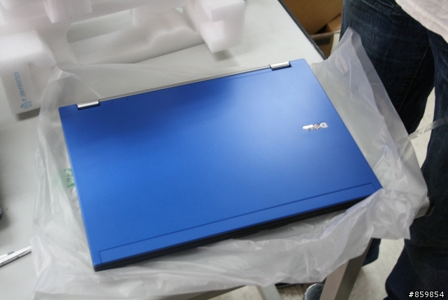 [開箱文] Dell LATITUDE E6410 + E-Port Plus 亂亂的開箱文.....