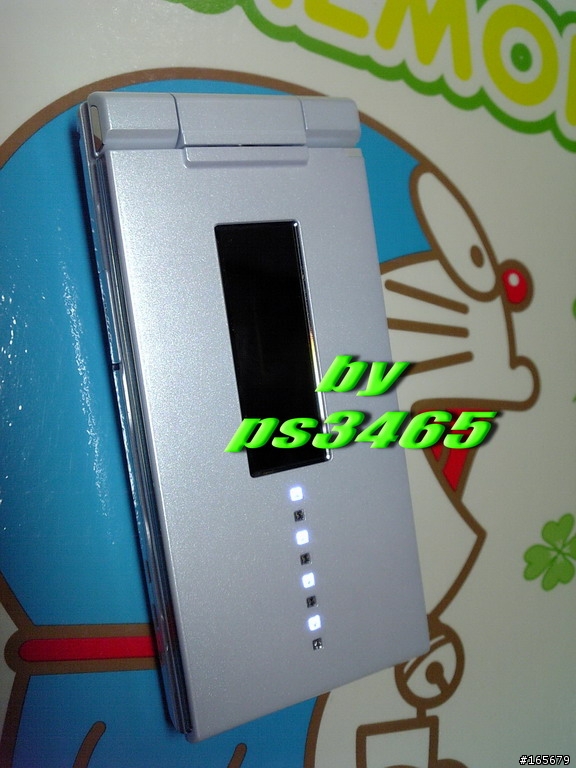 2010年夏季新機：docomo SH-07B銀色開箱圖
