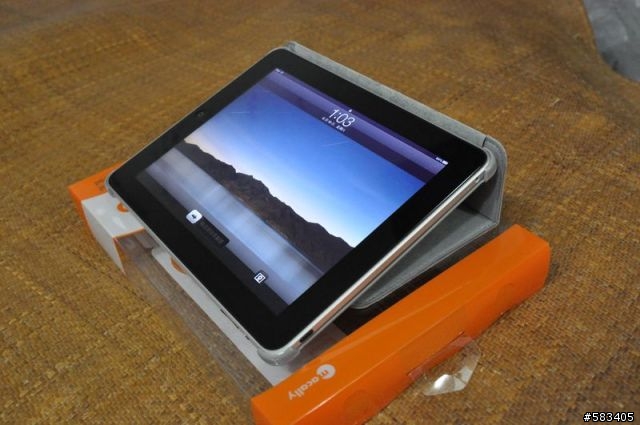 [分享]iPad保護套-Macally bookstand~