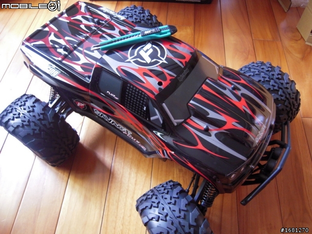 [開箱]HPI 1/8 Savage Flux HP 無刷野人大腳2.4G
