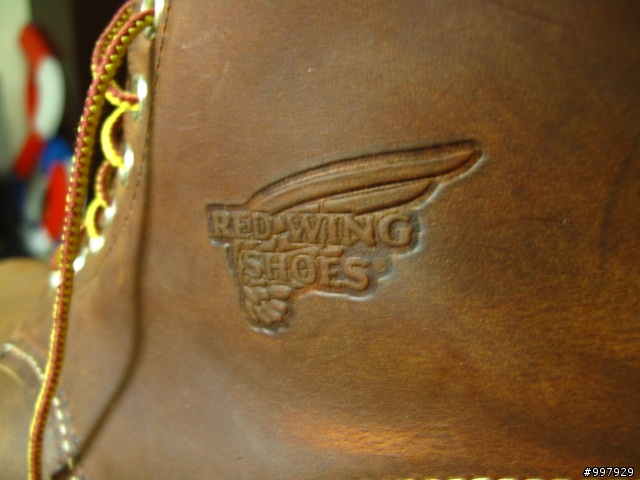 "分享"夢寐以求的(跟老婆求來的) red wing 9111.........