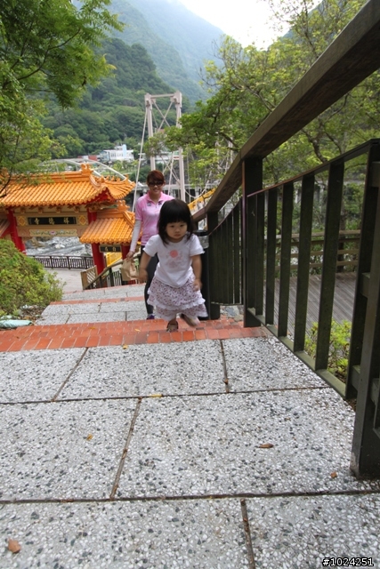 這一刻，在公路之巔擁抱‧幸福