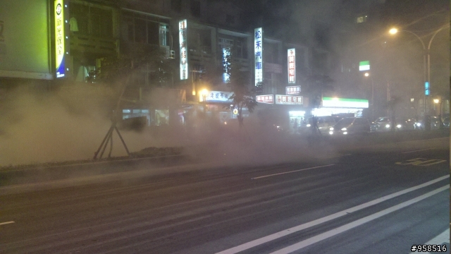 剛才散步完看到火燒車...