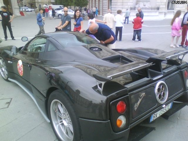 Zonda趴~哪來這麼多的Pagani Zonda啊~連全球限量五台的Zonda Cinque Roadster也有??