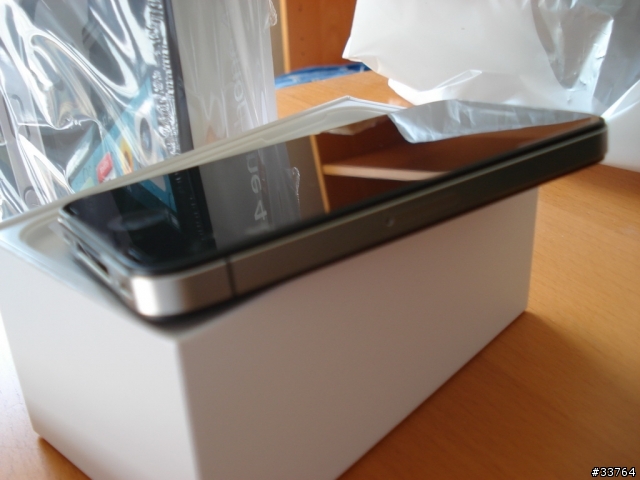 UK Unlock Iphone 4 - 16G & 32G 英國機無鎖板