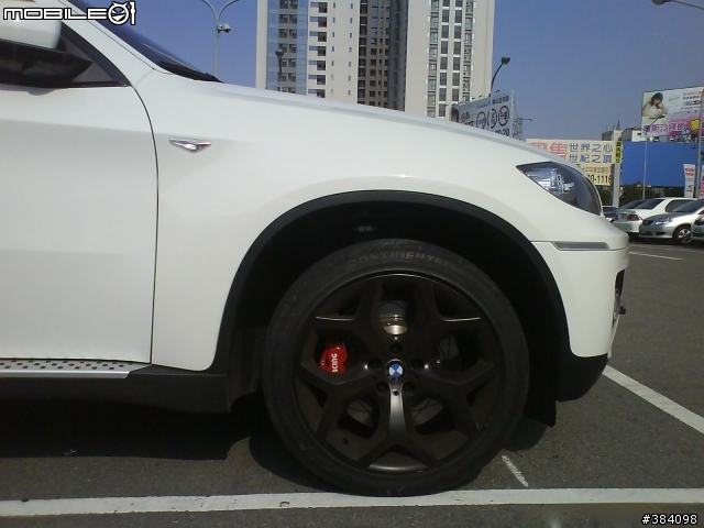 台中 X6M 黑 + 50i 白