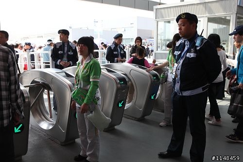 [上海] 世博之警衛有夠多