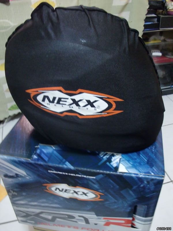 初次開箱分享:NEXX全罩式安全帽XR1R