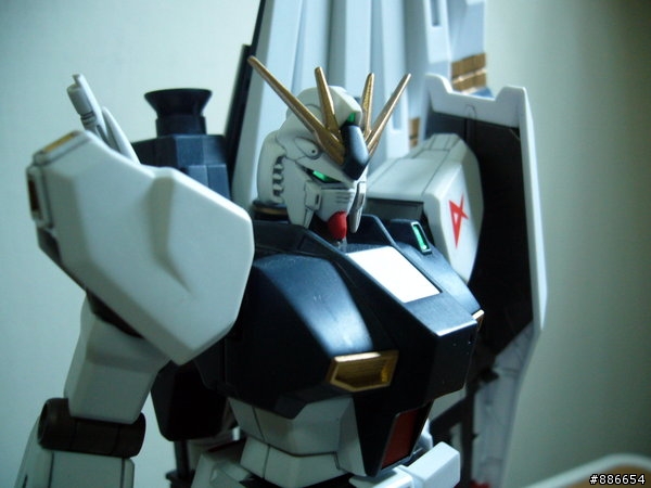 [分享] HGUC NU鋼彈半素組作品!!