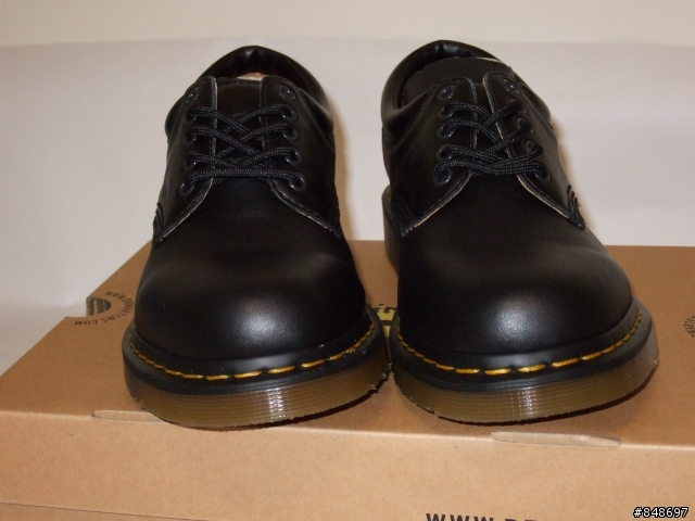 【開箱】馬汀大夫Dr. Martens 8053 5 Eye Padded Collar Shoe