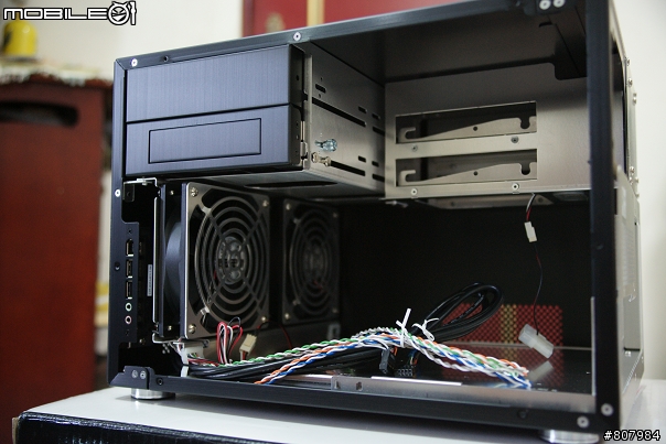 [開箱]我的新HTPC機箱 LIAN LI PC-V351