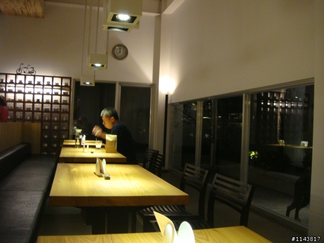 [景點]DAWN ROOM CAFE(新ORO)
