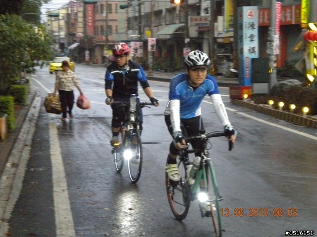 熱情?瘋狂?大雨上武嶺